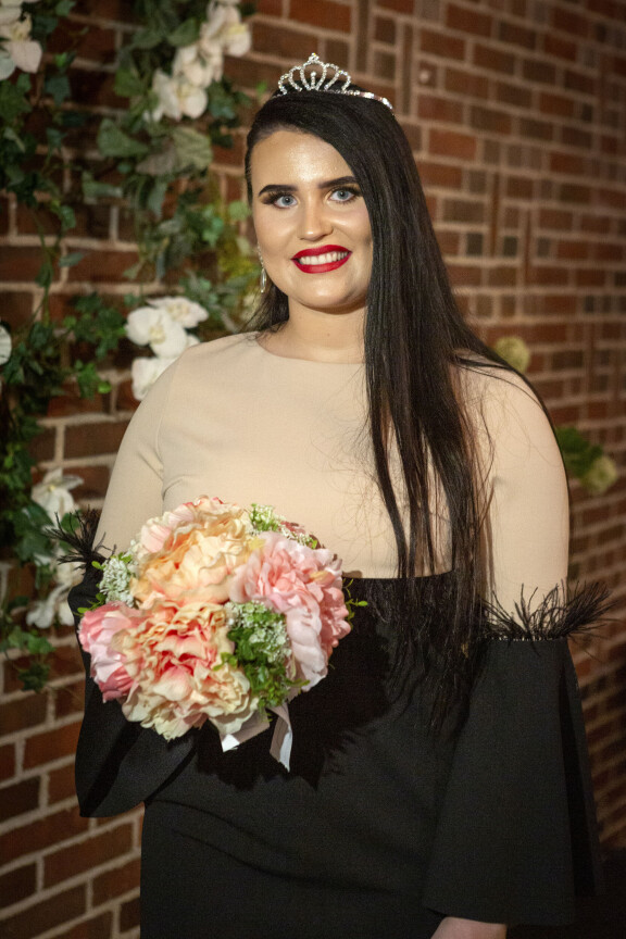 Miina Varjonen voitti Miss Plus Size Finland -kilpailun vuonna 2019.