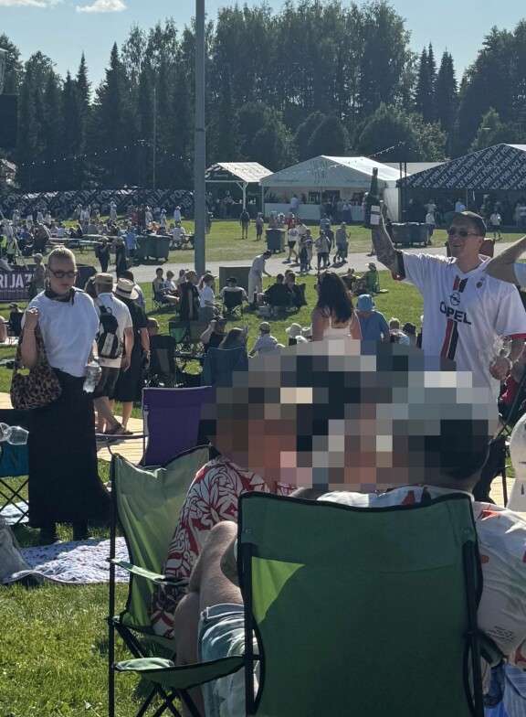 Vinkkaajan mukaan kaksikko piti aluksi selkeää hajurakoa.