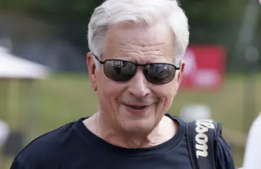 Sauli Niinistö yllätti Aaro-pojan kanssa