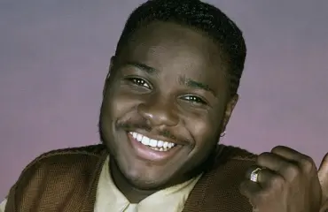 Näyttelijä Malcolm-Jamal Warner menehtyi lomamatkalla – muistatko nämä roolit?