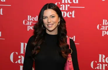 Huh! Viivi Altonen julkaisi kuuman pusukuvan