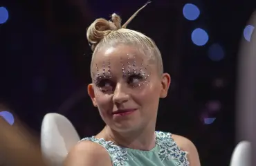 Ilouutinen! Cristal Snow pikkusisko Viivi Huuska on raskaana