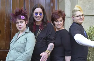 Ozzy Osbourne ravisutti tv-katsojia – muistatko nämä hetket?