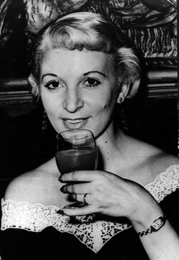 Tosielämän Ruth Ellis kuvattuna 1950-luvun puolivälissä.