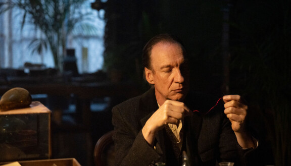 Sherlock Holmesia näyttelevä David Thewlis on suurelle yleisölle tuttu muun muassa Harry Potter -elokuvista.