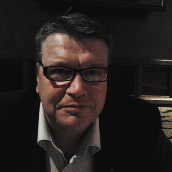 Kristillisdemokraattien Helsingin piirin puheenjohtaja Pentti Helin kertoo olevansa innoissaan Johannan mahdollisesta tulosta puolueeseen.