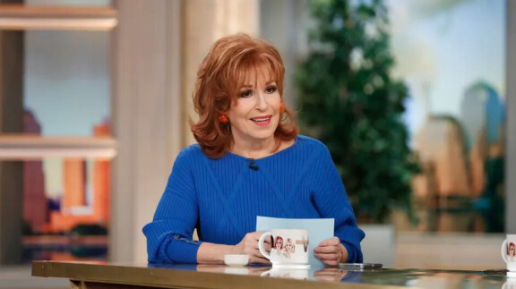 Joy Behar on toiminut yhtenä The View -keskusteluohjelman juontajista yli 20 vuotta. Aamupäivällä lähetettävän ohjelman naisjuontajat käsittelevät ajankohtaisia aiheita viihteestä politiikkaan.