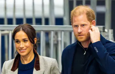 Mitä kummaa? Harry ja Meghan saivat apua yllättävältä taholta