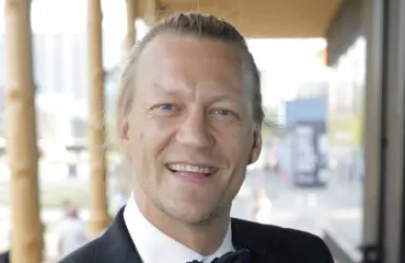 Jukka Hildén julkaisi pusukuvia erikoisesta paikasta