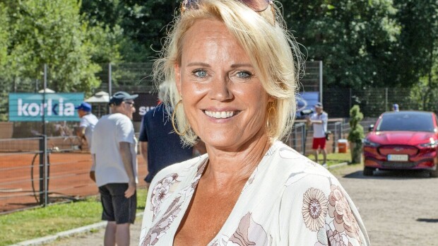 Salakuva! Sirpa Selänne vapautui karaokessa