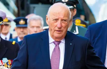 Kuningas Harald näpäytti rasisteja Norjan hovin rajun ratkaisun jälkeen 