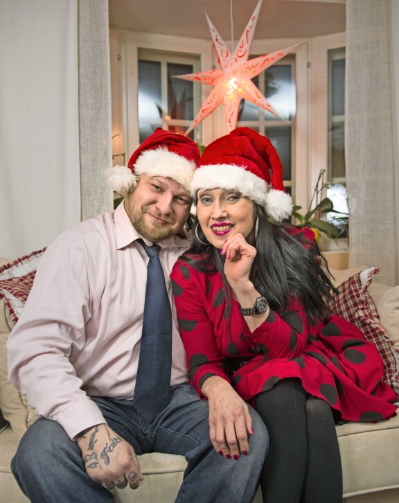 Saija ja Sauli ehtivät myös fiilistellä joulua. Kuva vuodelta 2017.