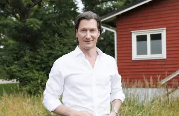 Kuva yllätyshäistä: Tomi Metsäketo naimisiin – vau, mikä puoliso!