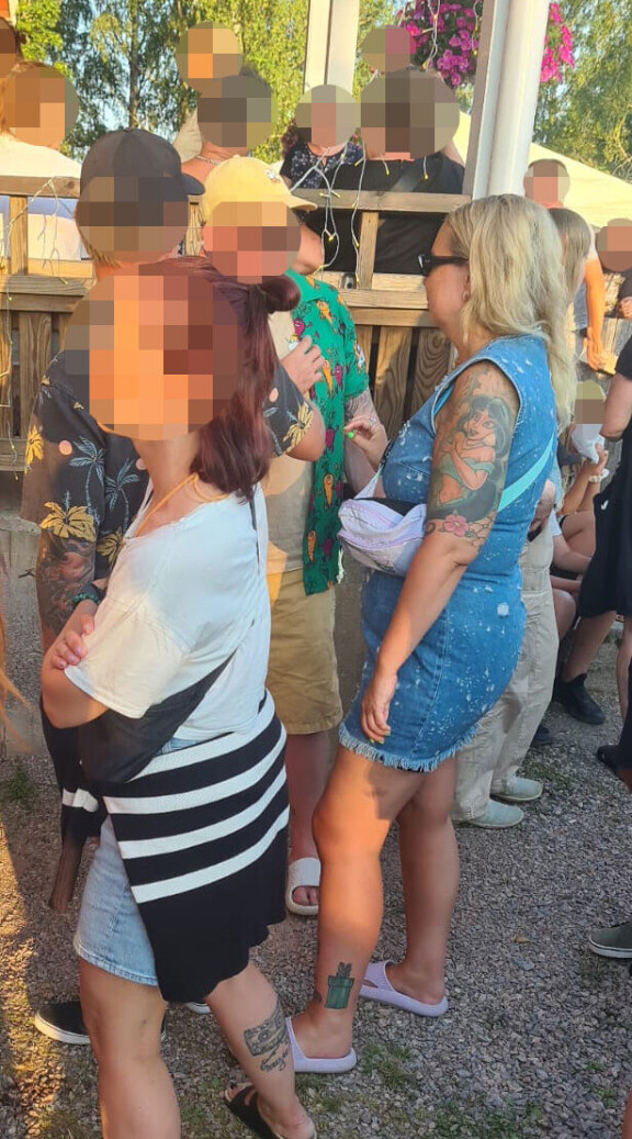 Seiskan lukija bongasi Tinnin mysteerirakkaansa kanssa heinäkuussa Mallusjoen Takinkääntöviikko -tapahtumassa.