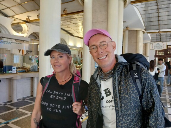 Keväällä Anne seikkaili veljensä Jari Laaksosen kanssa MTV:n Race Across the World -ohjelmassa.