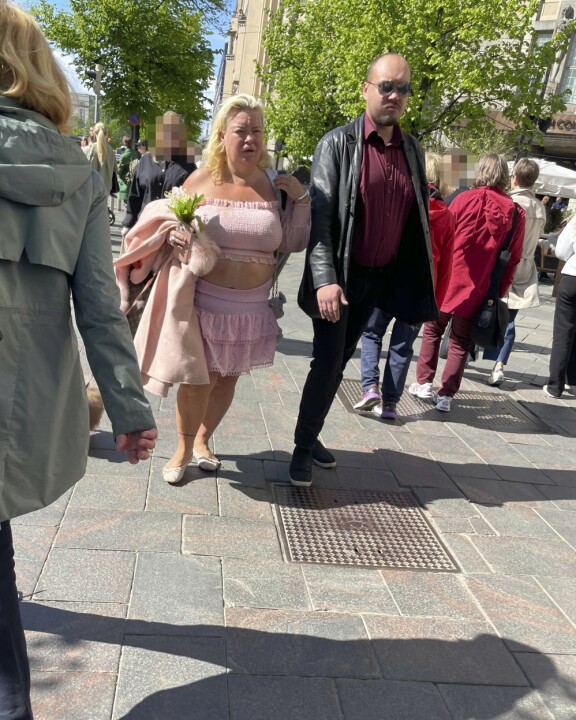 Johanna ja Joonas käänsivät katseita yhdessä olleessaan.