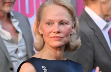 Harvinainen kuva! Tältä näyttävät Pamela Andersonin pojat