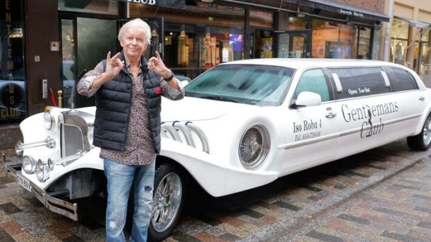 Bensan kulutus toi kuskille potkut – tämä yhdeksänmetrinen auto on tuttu näky Helsingin katukuvassa Ismo Oksanen