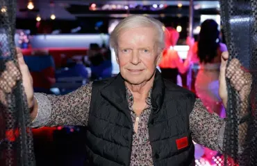 ”Naisjohtajat paheksuvat bisnestäni” Legendaarinen erotiikkaravintoloitsija Ismo Oksanen vastaa ennakkoluuloihin: ”Kaikki perustuu vapaaehtoisuuteen” 
