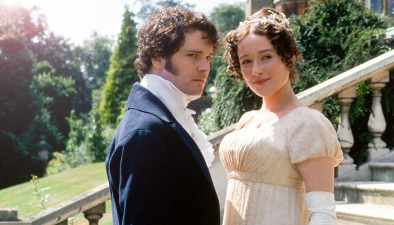 Vuoden 1995 televisiosarjaa tähdittivät Colin Firth ja Jennifer Ehle. Elizabethin roolista Jennifer palkittiin Baftalla.