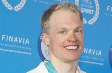 Iivo Niskanen lähti nikkaroimaan jälkipolven kanssa