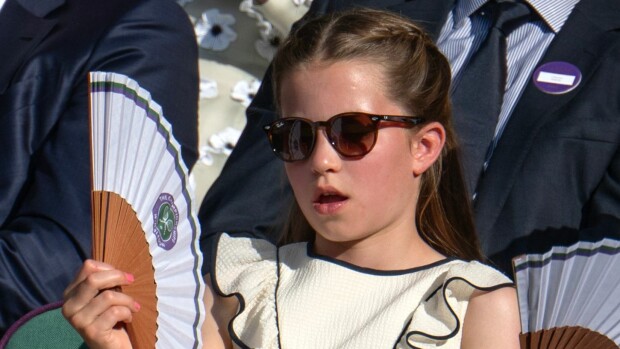 Prinsessa Charlotten, 10, korujen hinta mykistää