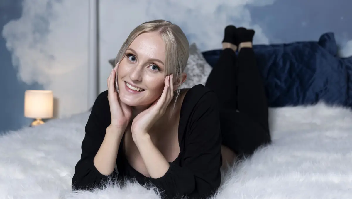 Salkkarit-tähti Tiia Weckström tekee nyt musiikkia ja haaveilee omasta elokuvasta | Seiska