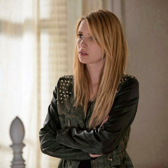 Emma Roberts ihastuttaa esimerkiksi American Horror Story -kauhusarjassa. Hänet tunnetaan ilkeän tytön rooleista. Emma Roberts ihastuttaa esimerkiksi American Horror Story -kauhusarjassa. Hänet tunnetaan ilkeän tytön rooleista.