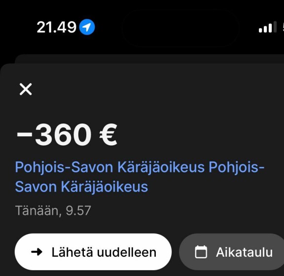 Pottukoira maksoi sakkonsa tullimiesten edessä.