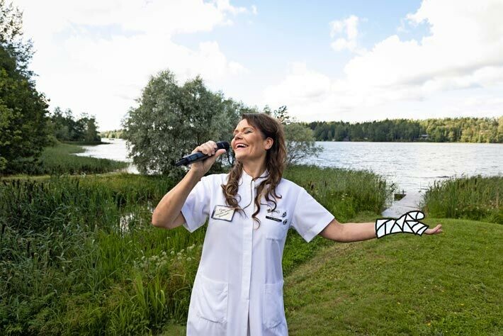 Viikon Kääk-juorut: Ilari Sahamies yllätti bilekansan julkkisten suosimassa ravintolassa Eija Kantola