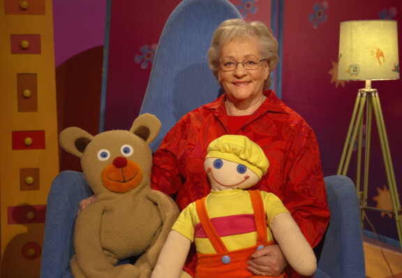 Teatterin ja television lisäksi Eila tunnetaan parhaiten Pikku Kakkosen Eila-mummina.
