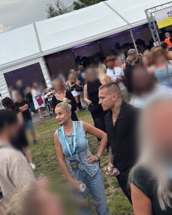 Sonja ja Theo olivat iloisella festivaalituulella.