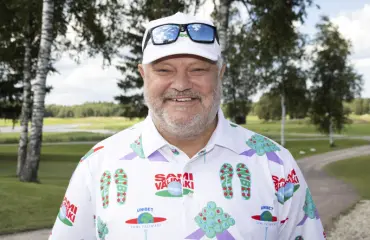 Vau, mikä komistus! Tässä on Esa Tikkasen Enzo-poika
