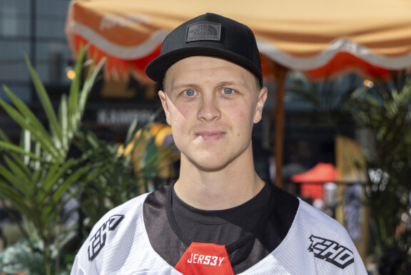 Valtteri on pelimanni, joka ei tee itsestään numeroa.