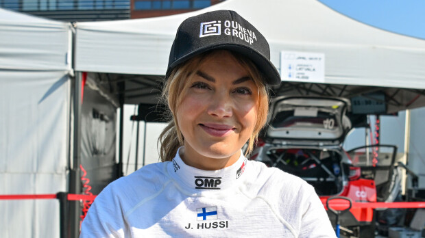 Janni Hussi avoimena Jari-Matti Latvalasta