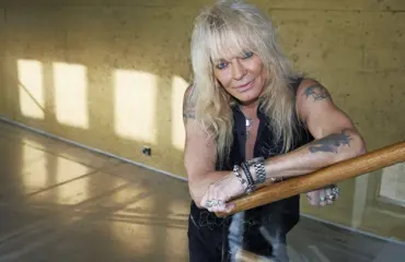 Voi ei! Michael Monroe teloi jalkansa – kuva!