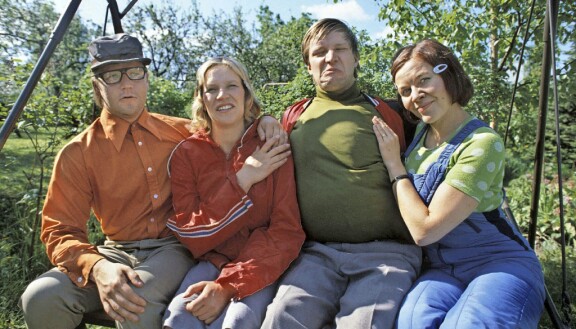 Heka (Lasse Karkjärvi), Pirre (Eija Vilpas), Aulis (Taneli Mäkelä) ja Hansu (Riitta Havukainen).