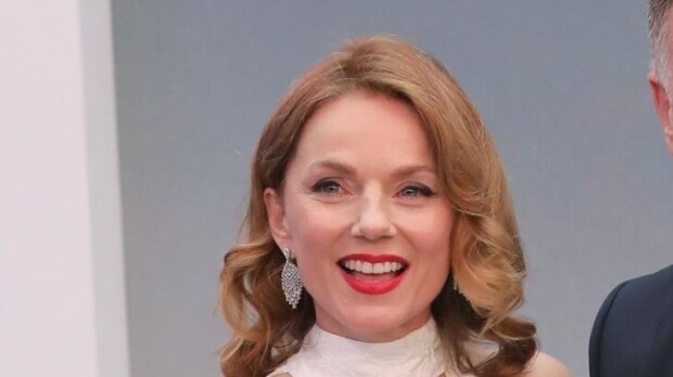 Spice Girls -Geri 53 vuotta – juhli uimapuvussa!