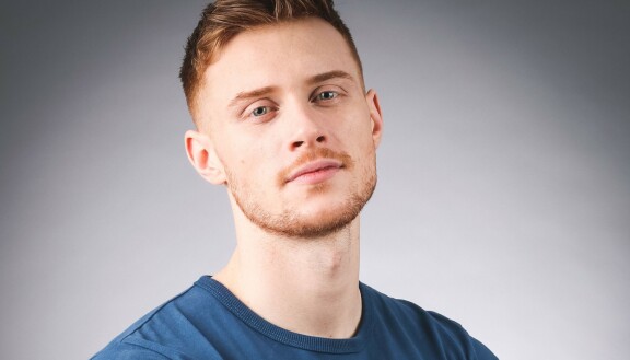 Emmerdalessa Lukea esittänyt Max Parker on nyt ukkomies.