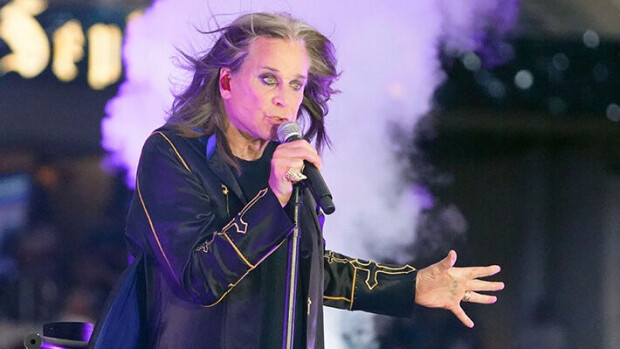 Heiveröinen ja harmaa Ozzy Osbourne, 73, tunnistamattomana Ozzy Osbourne