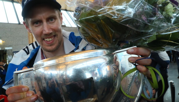 Marko 'Mörkö' Anttila voitti jääkiekon maailmanmestaruuden vuosina 2019 ja 2022. Kuva Helsinki-Vantaan lentoasemalta toukokuussa 2019.
