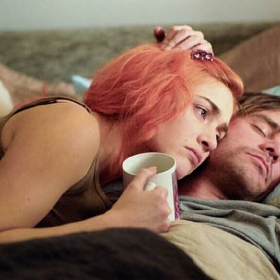 Jim Carrey ja Kate Winslet tähdittävät rakastettua Tahraton mieli -elokuvaa. Eternal Sunshine