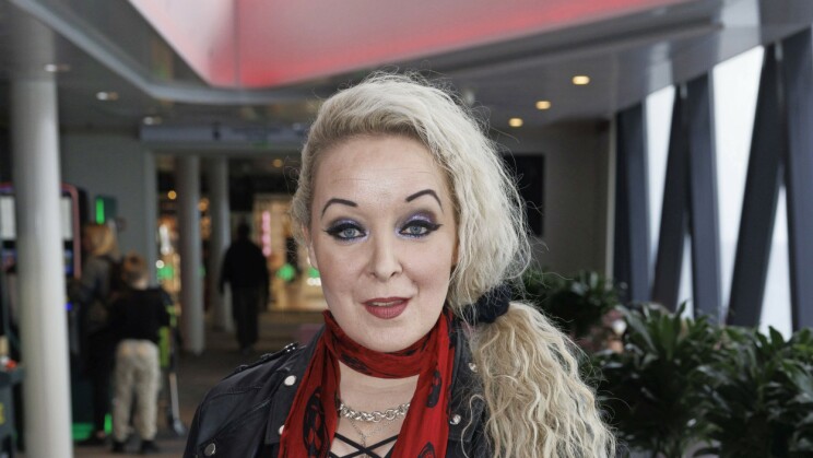 Uudet kuvat! Movetronin Päivi Lepistö yllätti tyylimuutoksella