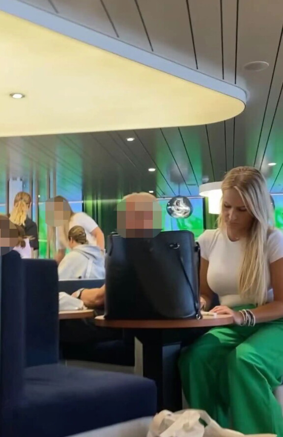 Helena vaikutti lukijan mukaan keskittyneeltä.
