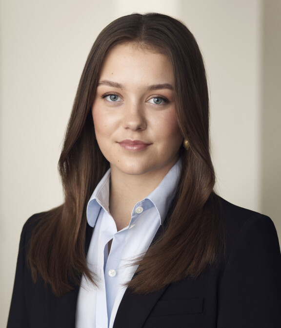 Prinsessa Isabella jatkaa lukio-opintojaan.