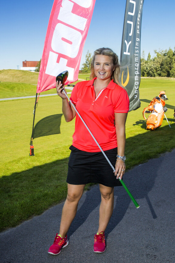 Viivi toimi ennen Singaporeen muuttoaan Golf-lehden päätoimittajana.