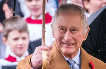 Kuningas Charles rikkoi räikeästi kuninkaallista etikettiä