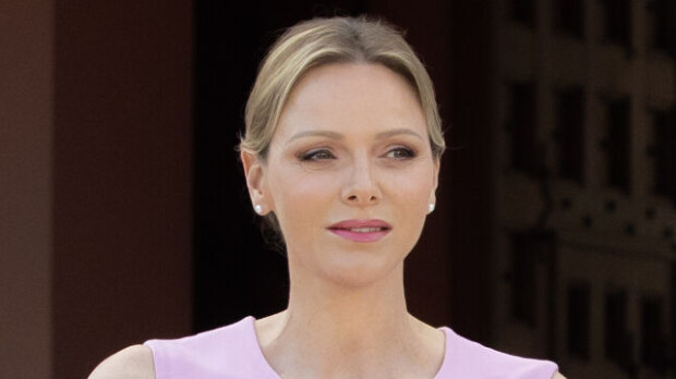 Nyt on ökyä! Ruhtinatar Charlene edusti tonnien Barbie-lookissa