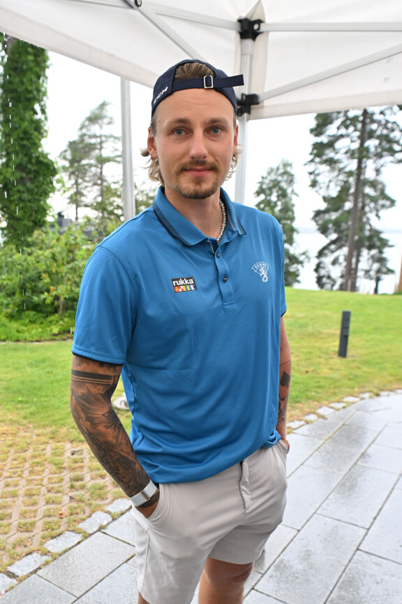 Roope Hintz harmittelee Miken lähtöä Kaliforniaan.