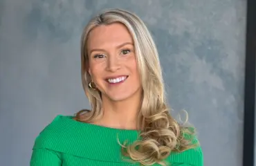 Dora Palmroos juhli näyttävässä asussa